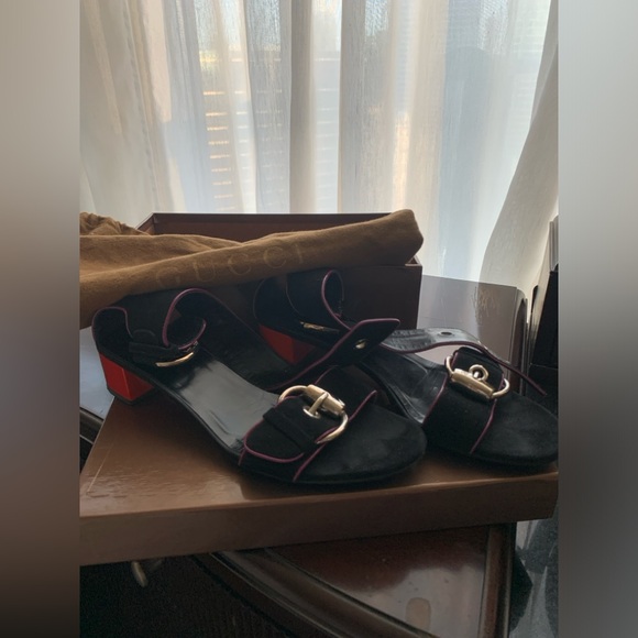 Gucci sandals. 7.5 - Picture 8 of 13